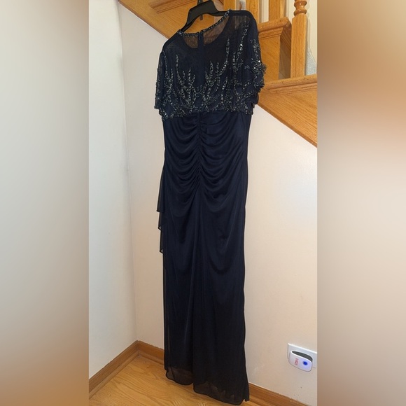 XSCAPE Women’s Navy Dress Beaded Empire-Waist Formal Gown Plus Size 14W -DISPLAY - Picture 7 of 12